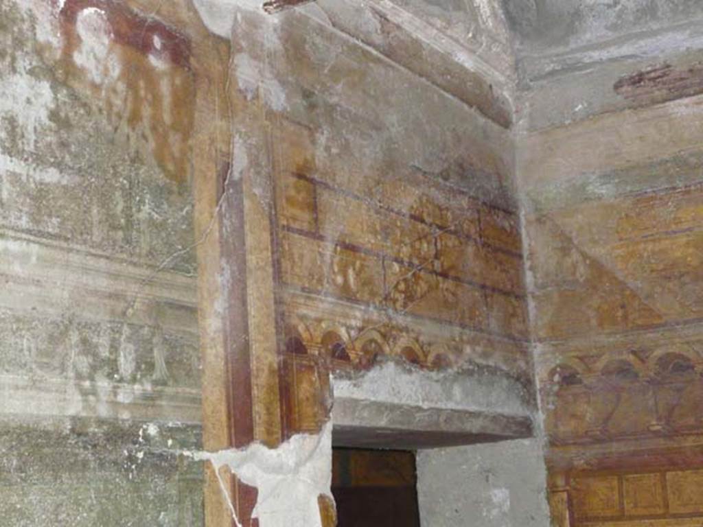 Villa of Mysteries, Pompeii. May 2012. Room 3, upper south-east corner and doorway into corridor F1. Photo courtesy of Buzz Ferebee.