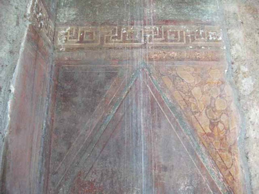 Villa of Mysteries, Pompeii. May 2010. Room 64, detail of wall painting from south wall in south-east corner.