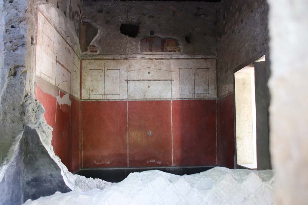 Villa of Mysteries, Pompeii. September 2021. Room 11, looking towards south wall. Photo courtesy of Klaus Heese.