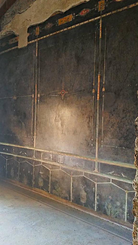 Villa of Mysteries, Pompeii. c.2015-2017. 
Room 2, tablinum, looking west along north wall. Photo courtesy of Giuseppe Ciaramella.
