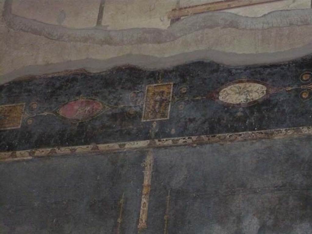 Villa of Mysteries, Pompeii. May 2012. Room 2, tablinum, detail from upper north wall. Photo courtesy of Buzz Ferebee.