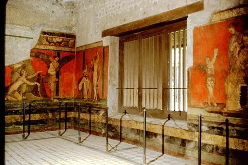 Villa of Mysteries, Pompeii. 1961. Room 5, south-east corner.    Photo by Stanley A. Jashemski.
Source: The Wilhelmina and Stanley A. Jashemski archive in the University of Maryland Library, Special Collections (See collection page) and made available under the Creative Commons Attribution-Non Commercial License v.4. See Licence and use details.
J61f0443