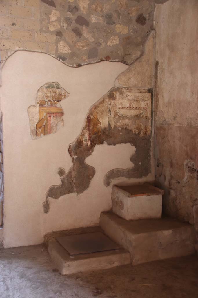 Villa Regina, Boscoreale. September 2021. 
Looking north-west across room IX towards altar and painted decoration. Photo courtesy of Klaus Heese.