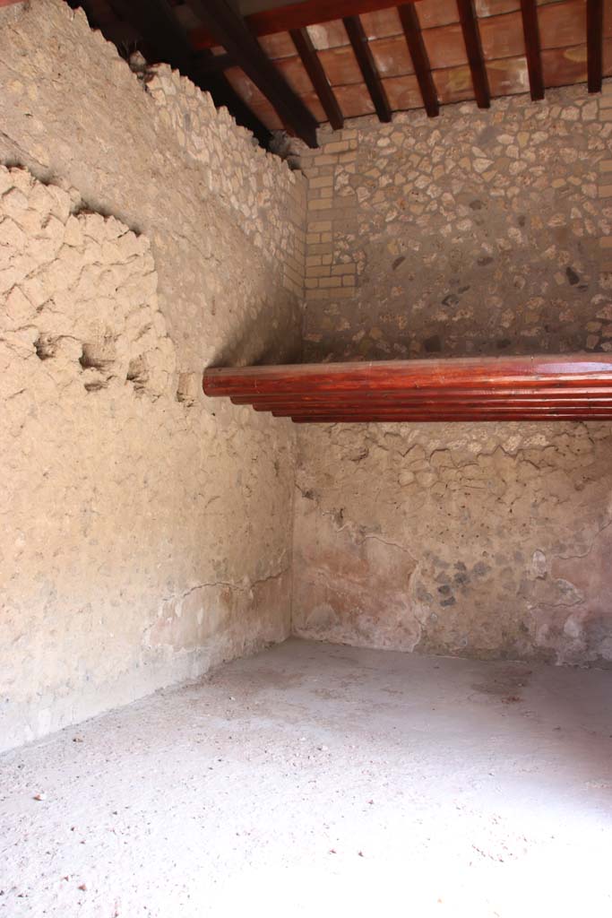 Villa Regina, Boscoreale. September 2021. 
Room VIII, detail of north-west corner. Photo courtesy of Klaus Heese.