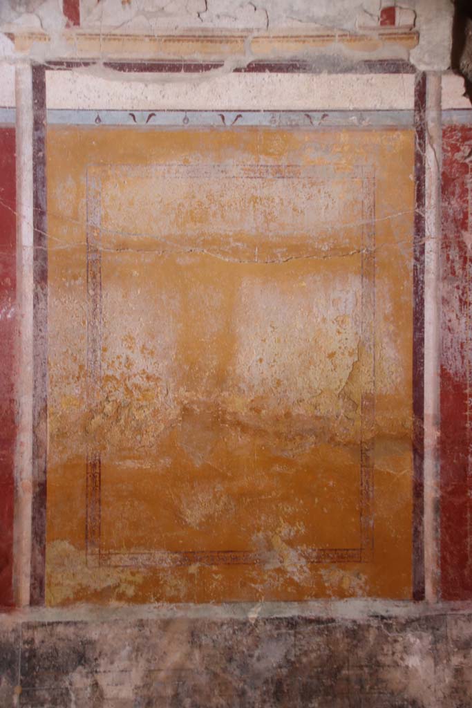 Villa Regina, Boscoreale. September 2021. 
Room IV, detail from central panel on west wall of triclinium. Photo courtesy of Klaus Heese.