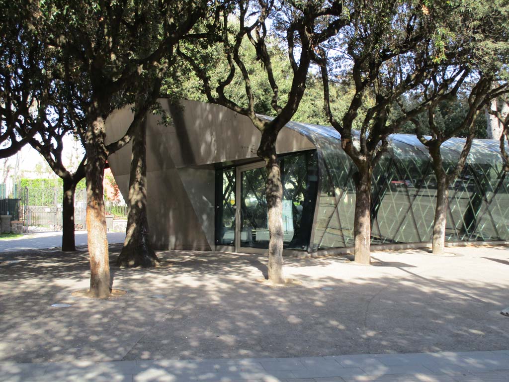 Piazza Anfiteatro. April 2019. Exhibition centre. Photo courtesy of Rick Bauer.