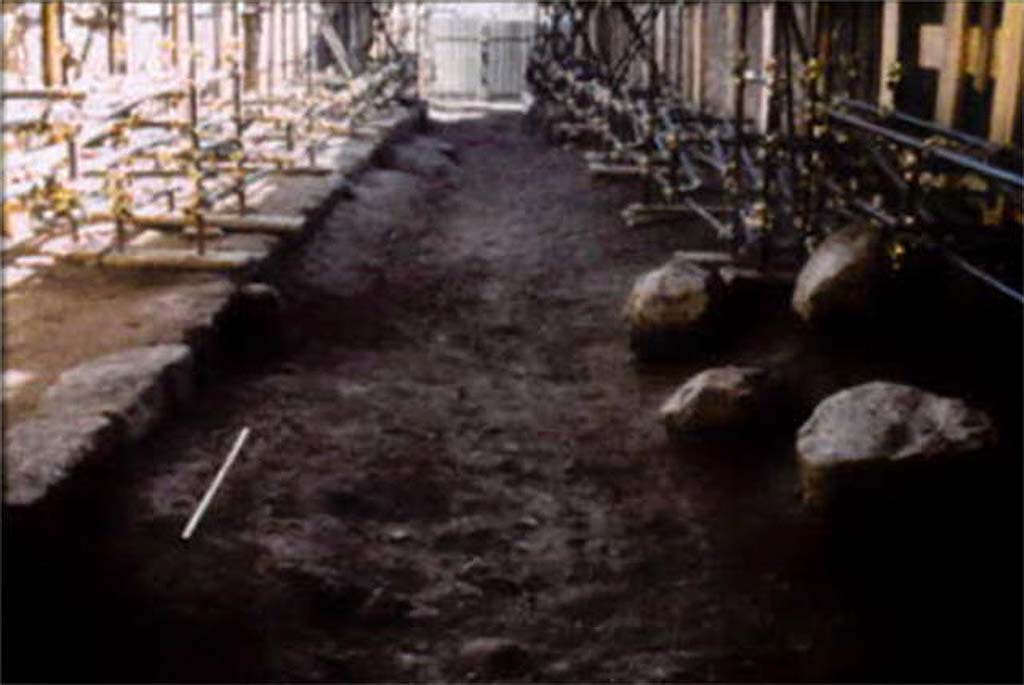 Unnamed vicolo between IX.11 and IX.12. 2003-4 excavations. Looking south along east side.
See Varone A. 2007. In Nuove ricerche archeologiche nell'area vesuviana: (scavi 2003-2006): SAP Studi 25, pp. 349ff.