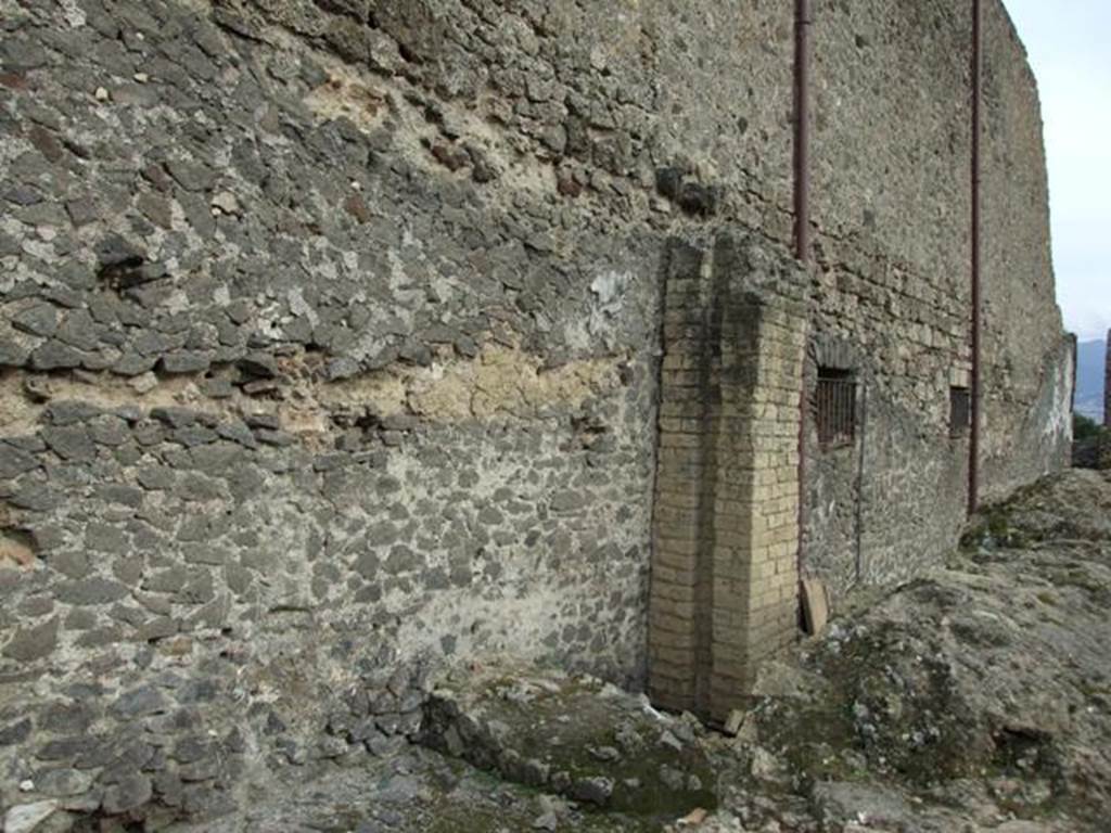 Unnamed vicolo between VIII.1.3 and VIII.1.1. March 2009. Road between Basilica and Temple of Venus near VIII.1.5.
Against the west wall of the Basilica are the remains of a water supply column.