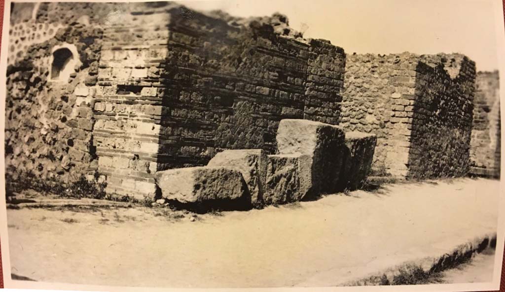 Via Marina. Photo from an album dated 1928. Looking east along exterior between VII.7.4, on left, towards VII.7.3 and VII.7.2, on right.
Photo courtesy of Rick Bauer.