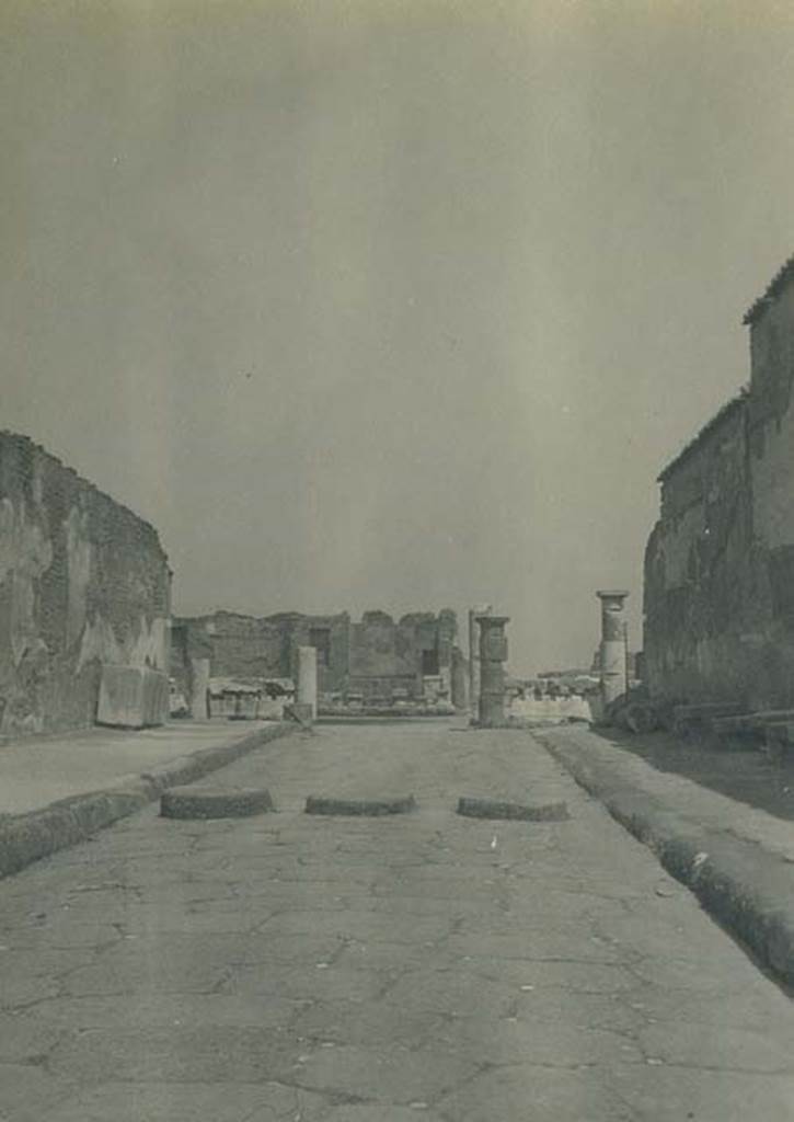 Via Marina, 5th June 1925.  Looking east between VII.7.32 the Temple of Apollo and VIII.1, towards the Forum. Photo courtesy of Rick Bauer.