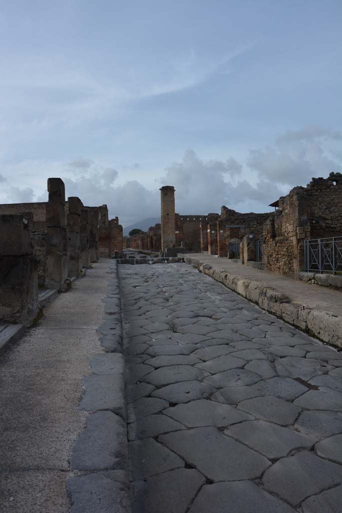 Via Stabiana, Pompeii. March 2018. 
Looking north between VIII.4, on left, and I.4, on right.
Foto Tobias Busen, ERC Grant 681269 DÉCOR