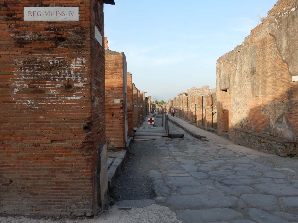 Via degli Augustali, Pompeii. June 2019. Looking east along Via degli Augustali between VII.4 and VII.9. 
Photo courtesy of Buzz Ferebee.
