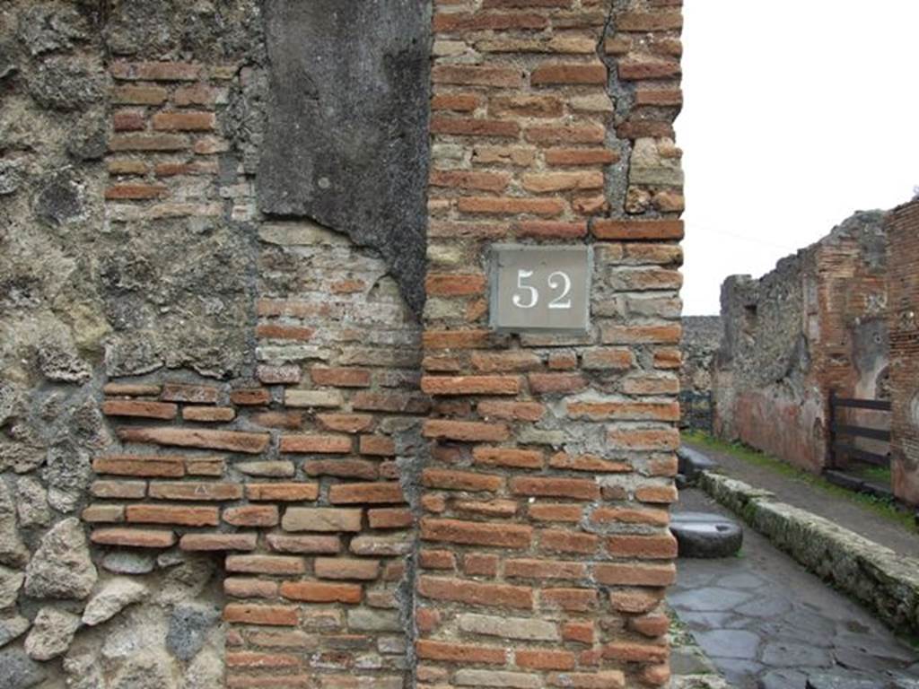Via degli Augustali between VII.2 and VII.1. December 2007. Looking east from VII.2.52.