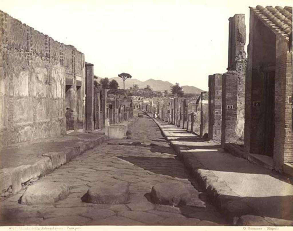 Via dell’Abbondanza. C.1880-1890. Looking east between VII.9 and VIII.3,  Photo by G. Sommer no.  1262. Photo courtesy of Rick Bauer.