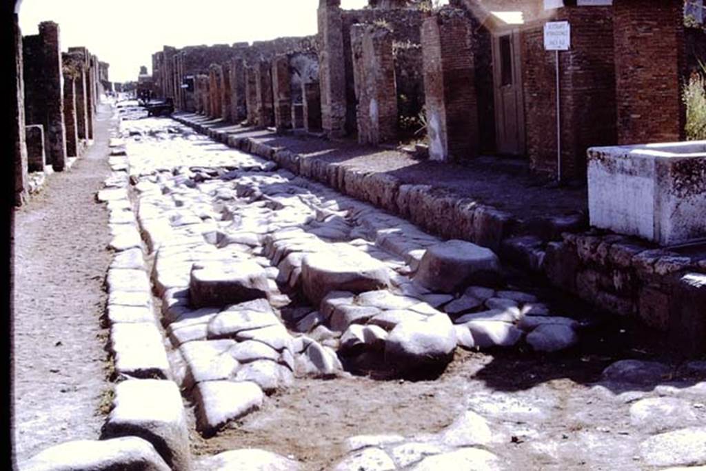 Via della Fortuna, Pompeii. 1968. Looking west between VII.3 and and fountain on VI.14.
Photo by Stanley A. Jashemski.
Source: The Wilhelmina and Stanley A. Jashemski archive in the University of Maryland Library, Special Collections (See collection page) and made available under the Creative Commons Attribution-Non Commercial License v.4. See Licence and use details.
J68f0065