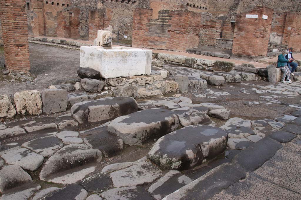 Via della Fortuna, north side, October 2020. Looking north-east to junction with Via del Vesuvio, during the first year of the pandemic.
Photo courtesy of Klaus Heese.