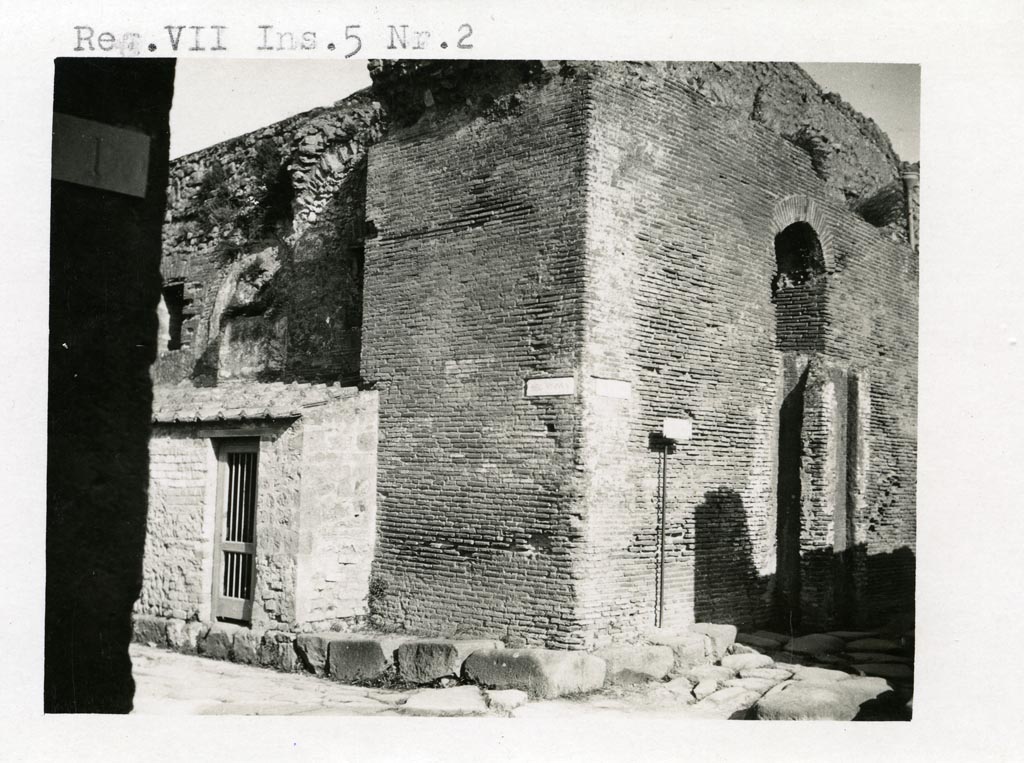 Via delle Terme, south side, Pompeii. Pre-1937-39. 
Looking south-east towards doorway to VII.5.8, but shown on photo as VII.5.2. On the right is Vicolo delle Terme. 
Photo courtesy of American Academy in Rome, Photographic Archive. Warsher collection no. 1183.