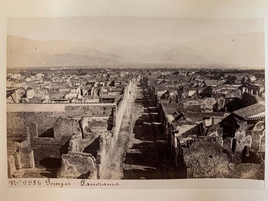 Via di Mercurio, Pompeii. From an Album by M. Amodio, c.1880, entitled “Pompei, destroyed on 23 November 79, discovered in 1748”.
Looking south from the city walls. Photo courtesy of Rick Bauer.