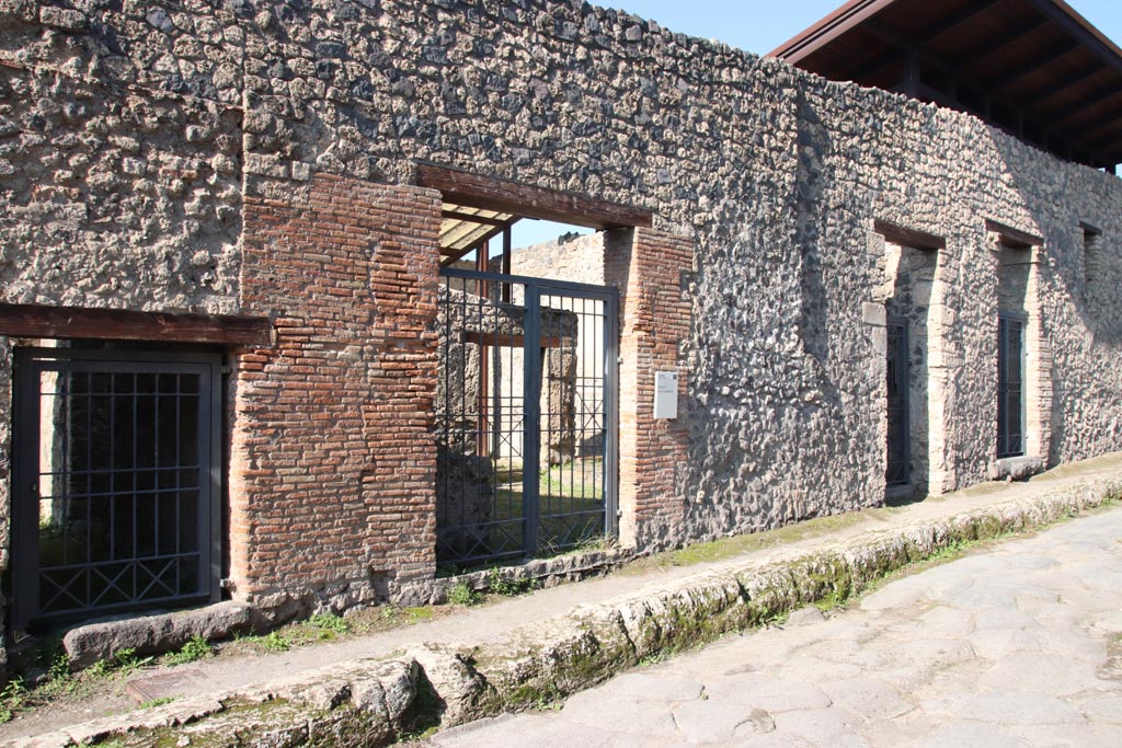 Via di Nocera, west side, Pompeii. October 2022. 
Looking towards I.20.1, on left, followed by I.20.2, in centre, I.20.3 and 4, on right. Photo courtesy of Klaus Heese.