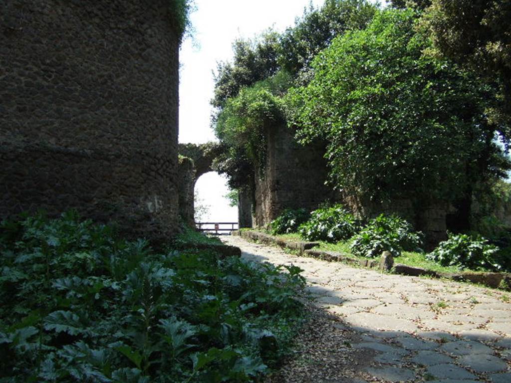 Via di Nola. May 2006. Looking west into the city at the Nola Gate.