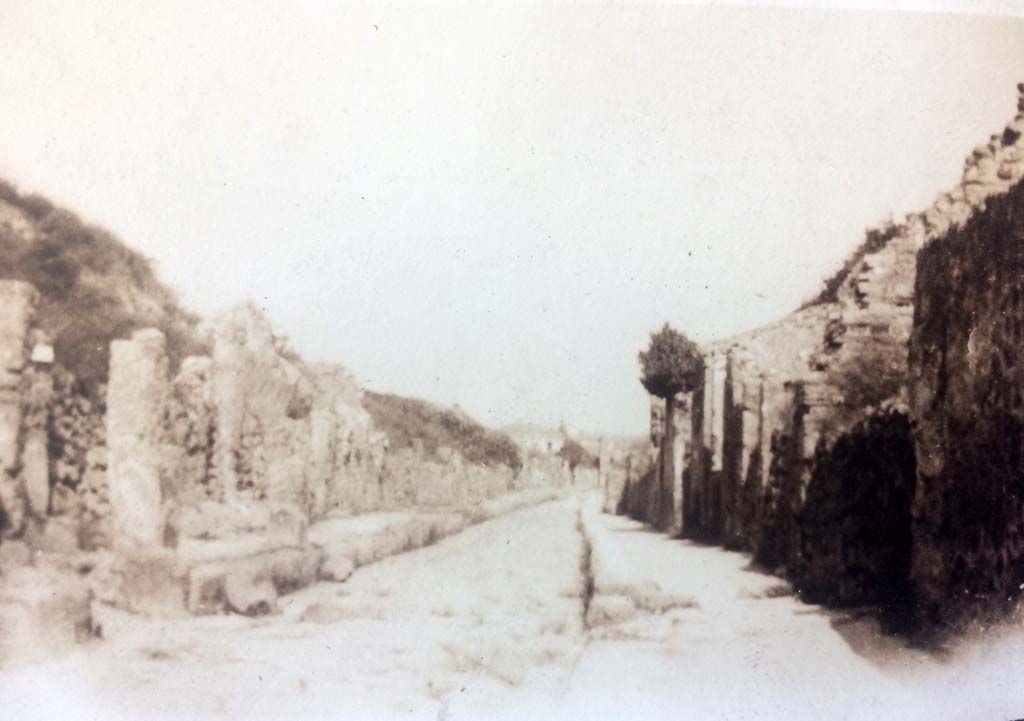 Via di Nola, 1920s. 
Looking east from junction near IV.2.a, on left, and junction with unnamed vicolo between III.8 and IX.14, on right. Photo courtesy of Rick Bauer.