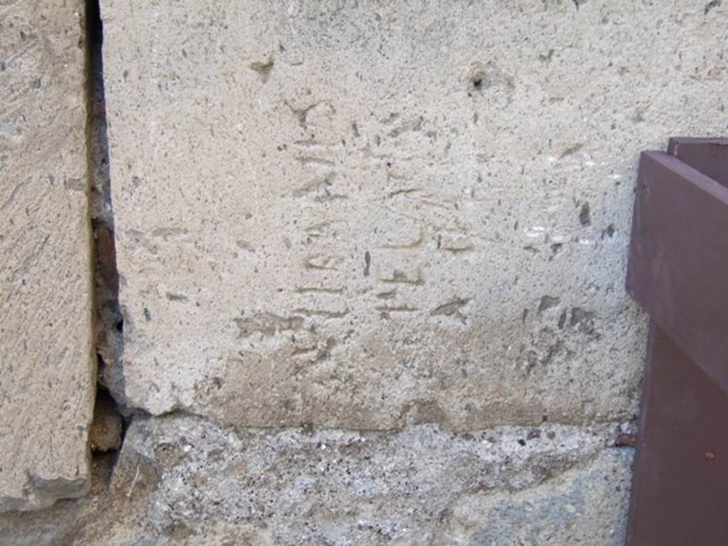 Vicolo degli Scheletri, south side near junction. December 2006. 
Stone block with inscription at corner of Vicolo della Maschera and Vicolo degli Scheletri.
