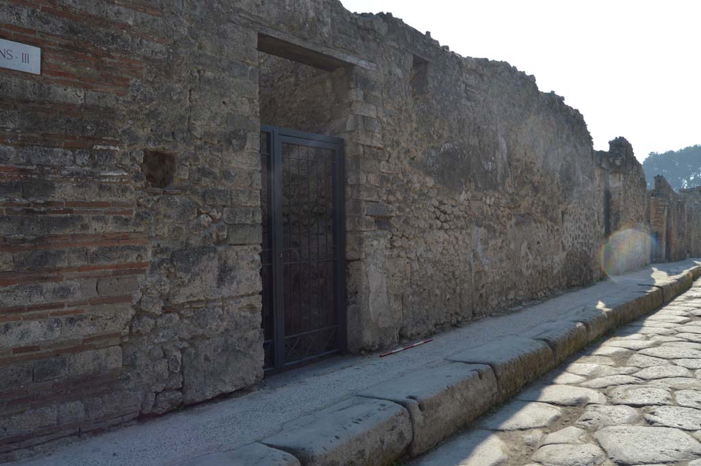 Vicolo del Menandro, south side at I.3.24, Pompeii. October 2017. Looking west. 
Foto Taylor Lauritsen, ERC Grant 681269 DÉCOR.