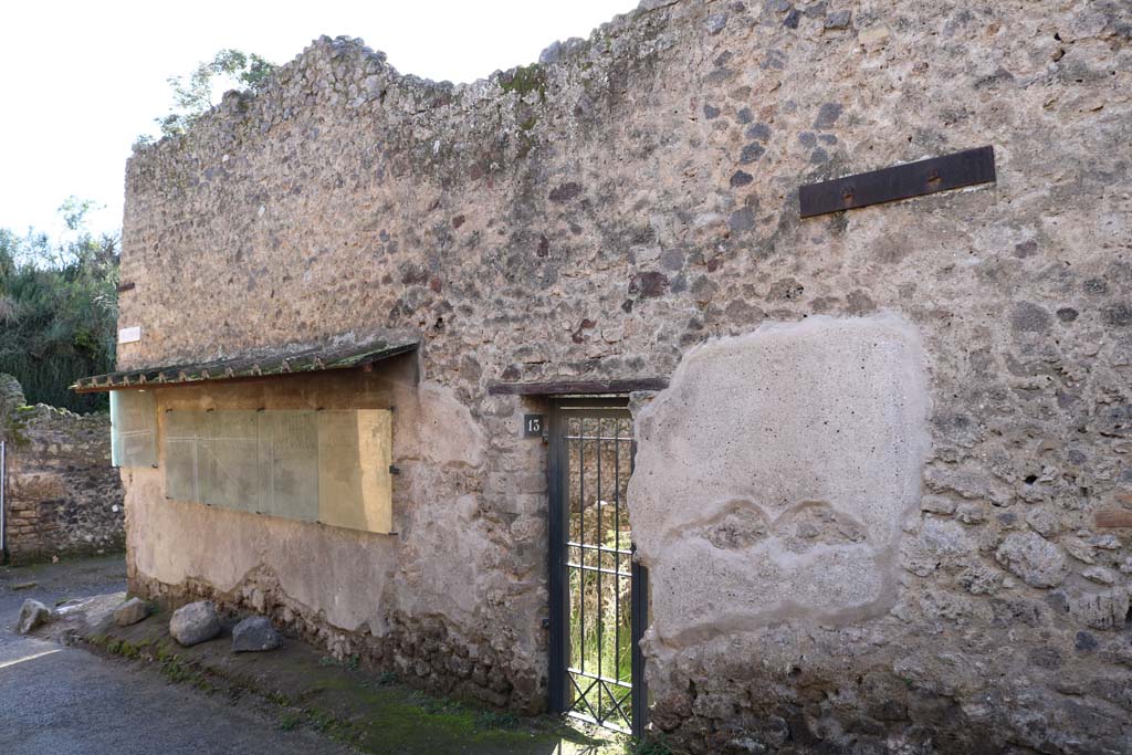 Vicolo dell’Efebo. December 2018. 
Looking towards west side of roadway at south end, near doorway to I.7.13. Photo courtesy of Aude Durand.