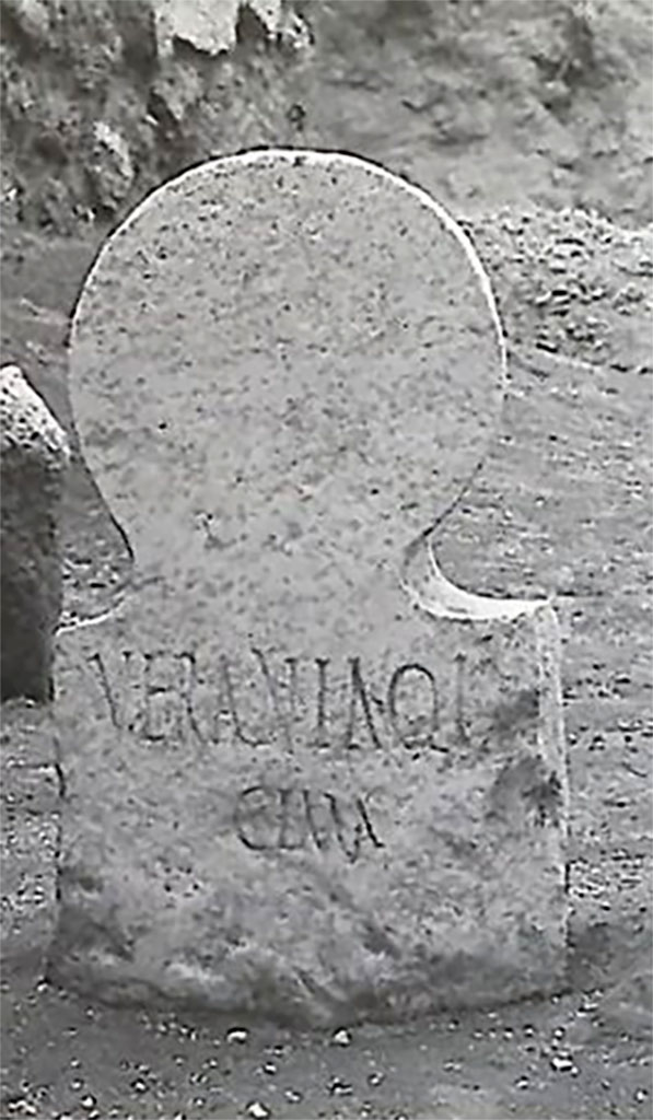 FPNF Pompeii. Inscribed female marble columella.
VERANIA Q. L. 
CLARA.
According to D’Ambrosio and De Caro, this expands to
Verania, Q(uinti) liberta
Clara
See D’Ambrosio A. and De Caro S., 1988. Römische Gräberstraßen. München: C. H. Beck. p. 210.