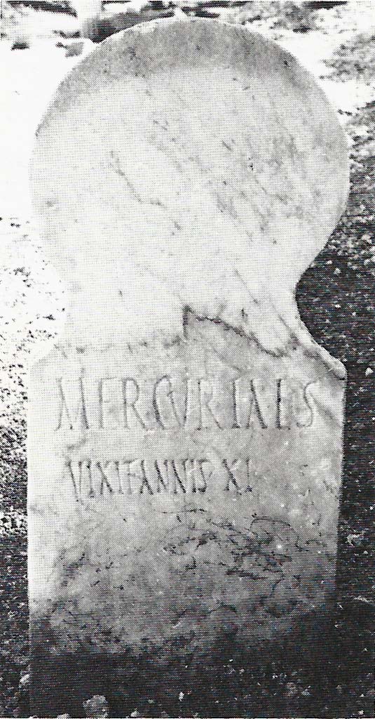 FPSB Pompeii. Marble columella of Mercurialis.
This is the first columella from the north-east corner and has the inscription
MERCVRIALIS
VIXIT ANNIS XI
See D’Ambrosio A. and De Caro S., 1988. Römische Gräberstraßen. München: C. H. Beck. p. 217.