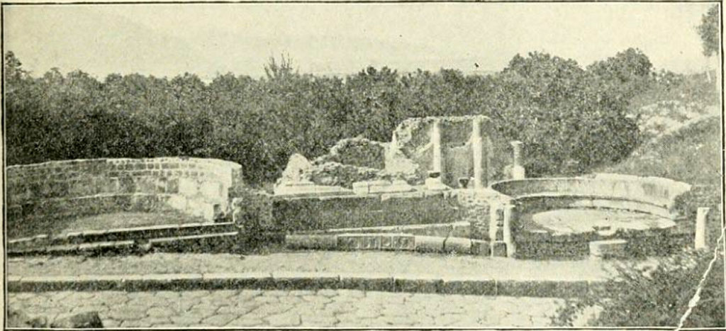 HGW02-4a Pompeii. c.1899. Note the schola HGW02 has a higher back to it than is there now.
See Mau, A., 1899, translated by Kelsey F. W. Pompeii: Its Life and Art. London: Macmillan, p. 401.