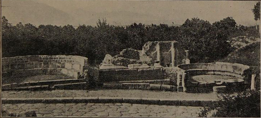 HGW04 Pompeii. 1899 photograph showing schola on right.
See Mau, A., 1899, translated by Kelsey F. W. Pompeii: Its Life and Art. Mass. U.S.A: Norwood Press, p. 401, fig. 226.