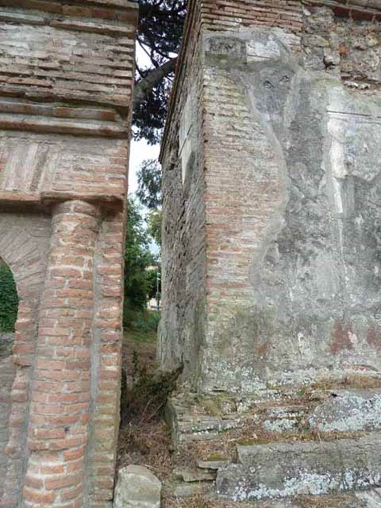 Pompeii Porta Nocera. May 2010.
West side of Tomb 15ES, and east side of 13ES.