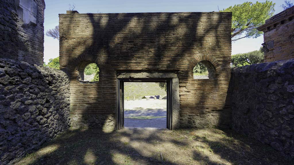 Pompeii Porta Nocera. August 2021. 
Tomb 15ES. Looking north from interior towards entrance doorway. Photo courtesy of Robert Hanson
