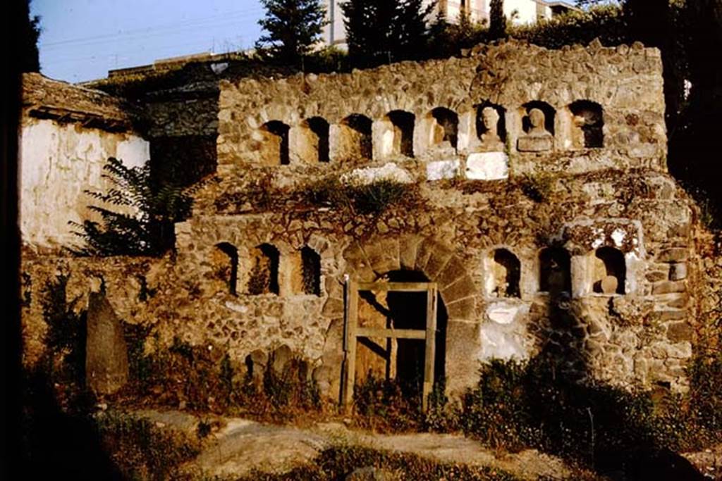 Pompeii Porta Nocera Tomb 7OS. 1964. Looking south. Photo by Stanley A. Jashemski.
Source: The Wilhelmina and Stanley A. Jashemski archive in the University of Maryland Library, Special Collections (See collection page) and made available under the Creative Commons Attribution-Non Commercial License v.4. See Licence and use details.
J64f1661