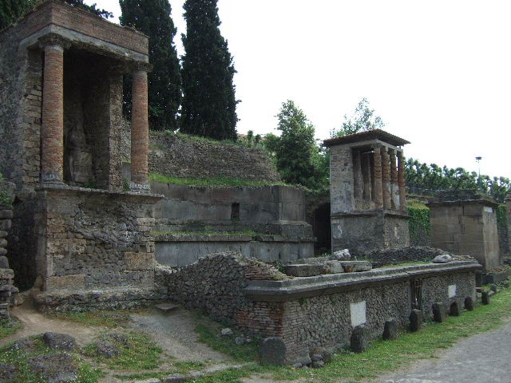 Pompeii Porta Nocera. May 2006. Tombs 9OS, 11OS and 13OS from the east.