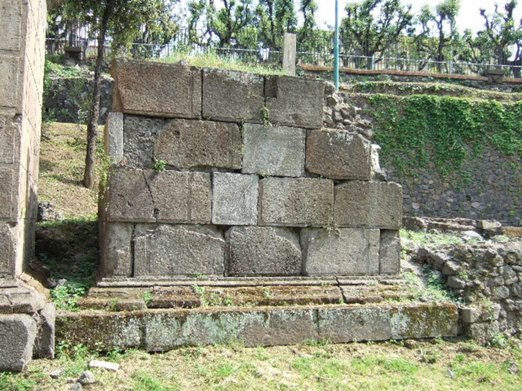 Pompeii Porta Nocera. May 2006. Tomb 19OS. Front of tomb.