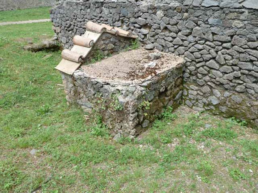 Pompeii Porta Nocera. Tomb 25aOS. May 2010. Looking north-east from the rear of the tomb.