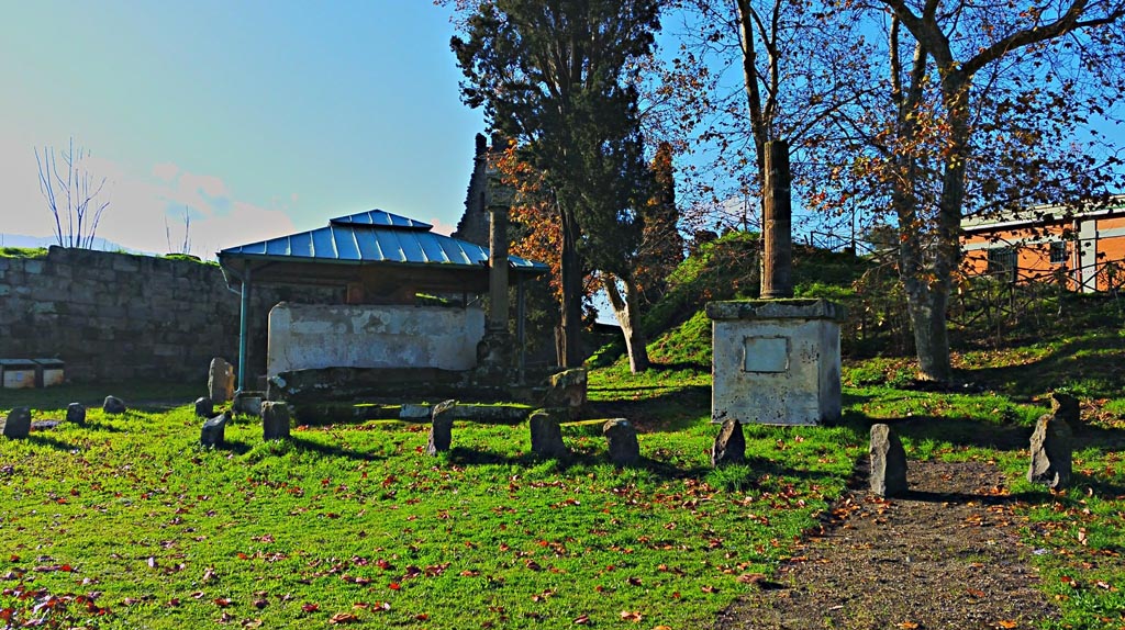 Vesuvian Gate tombs, Pompeii. December 2019. Looking south-west. Photo courtesy of Giuseppe Ciaramella.