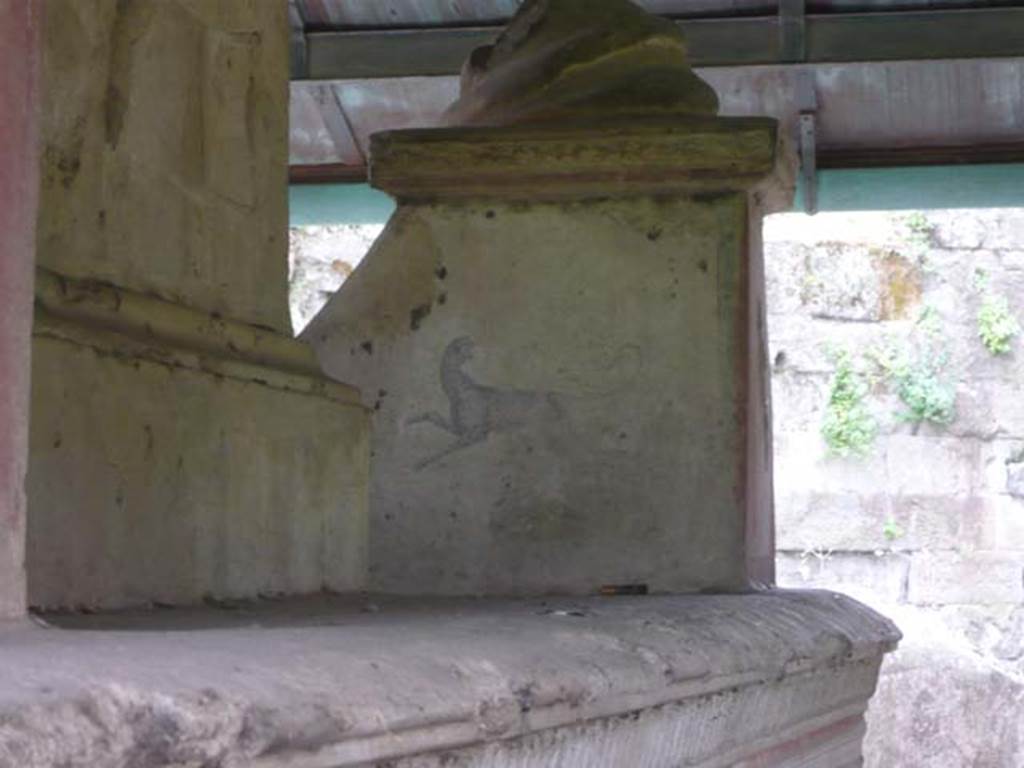 VGJ Pompeii. May 2015. Painting of a panther on west side corner pillar of inner tomb.
Photo courtesy of Buzz Ferebee.