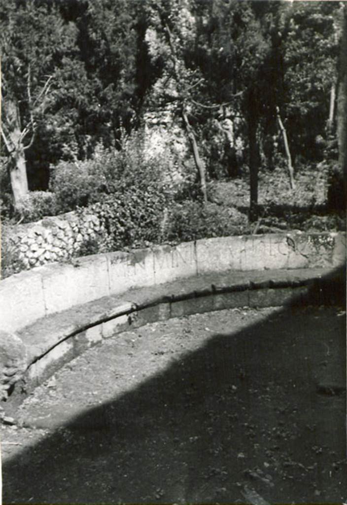 SGF Pompeii. c.1936 photo of schola tomb. See Warscher T., 1936. Codex Topographicus Pompeianus Regio I.1, I.5. Rome: DAIR. No. 3b.