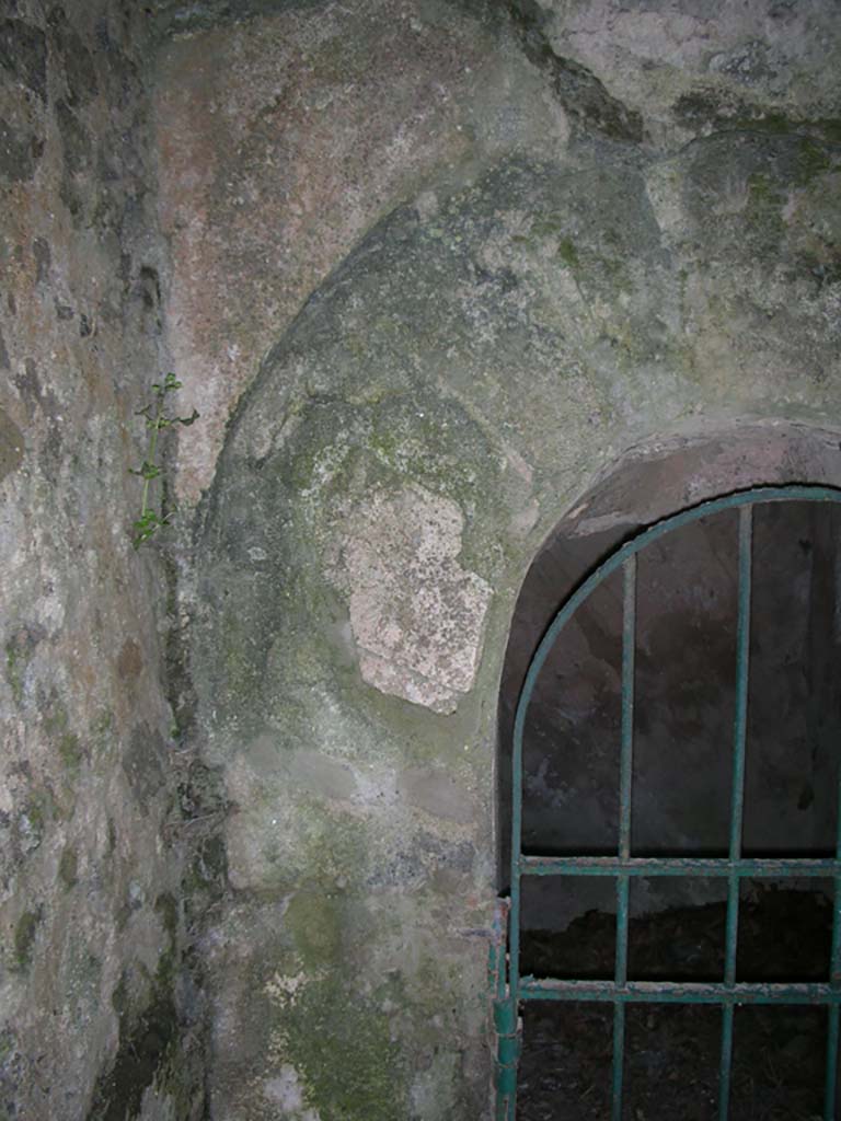 Tower XI, Pompeii. May 2010. 
Detail of exterior of postern on east side of lower tower. Photo courtesy of Ivo van der Graaff.