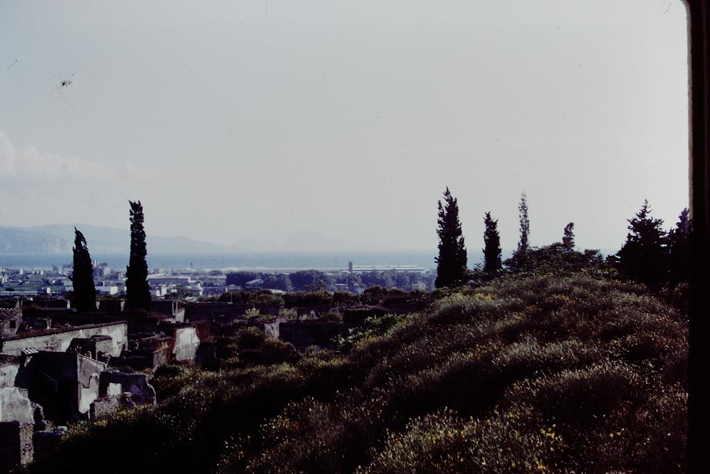 T11 Pompeii. Tower XI. 1978. Looking west towards the sea, and modern coastline. Photo by Stanley A. Jashemski.   
Source: The Wilhelmina and Stanley A. Jashemski archive in the University of Maryland Library, Special Collections (See collection page) and made available under the Creative Commons Attribution-Non-Commercial License v.4. See Licence and use details.
J78f0199