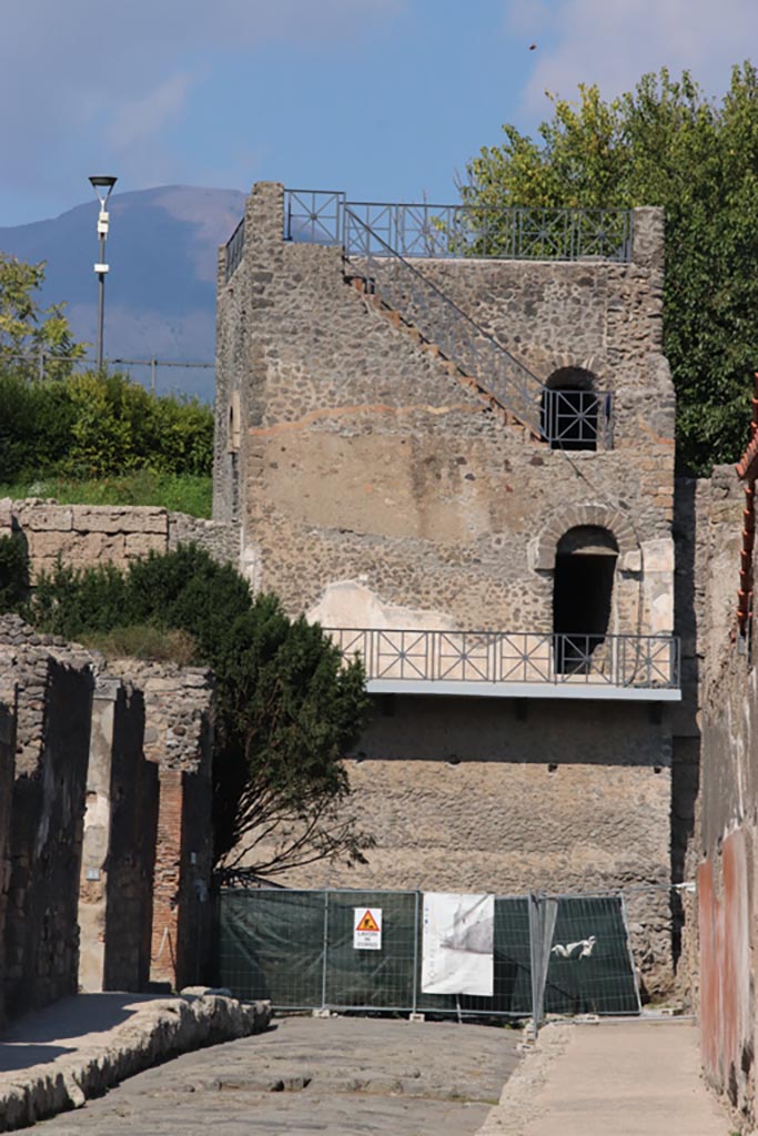 Tower XI at end of Via di Mercurio, Pompeii. October 2022. 
Looking north, with VI.7.26, the last doorway on the left. Photo courtesy of Klaus Heese.