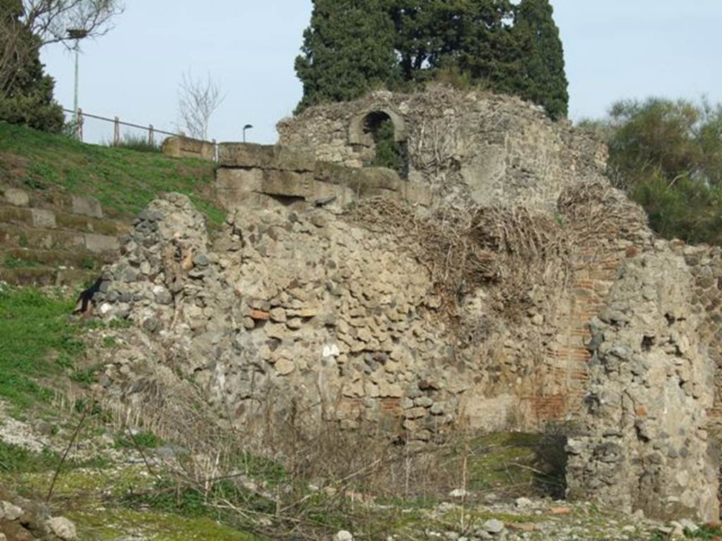 T12 Pompeii. December 2007. Tower XII, looking north-east from VI.2.18.