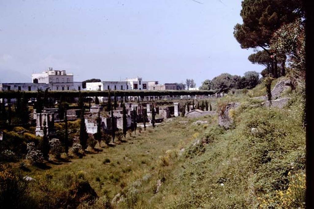 T3. Pompeii. 1964. Looking west towards east side of Tower, on right.  Photo by Stanley A. Jashemski.
Source: The Wilhelmina and Stanley A. Jashemski archive in the University of Maryland Library, Special Collections (See collection page) and made available under the Creative Commons Attribution-Non Commercial License v.4. See Licence and use details.
J64f1129