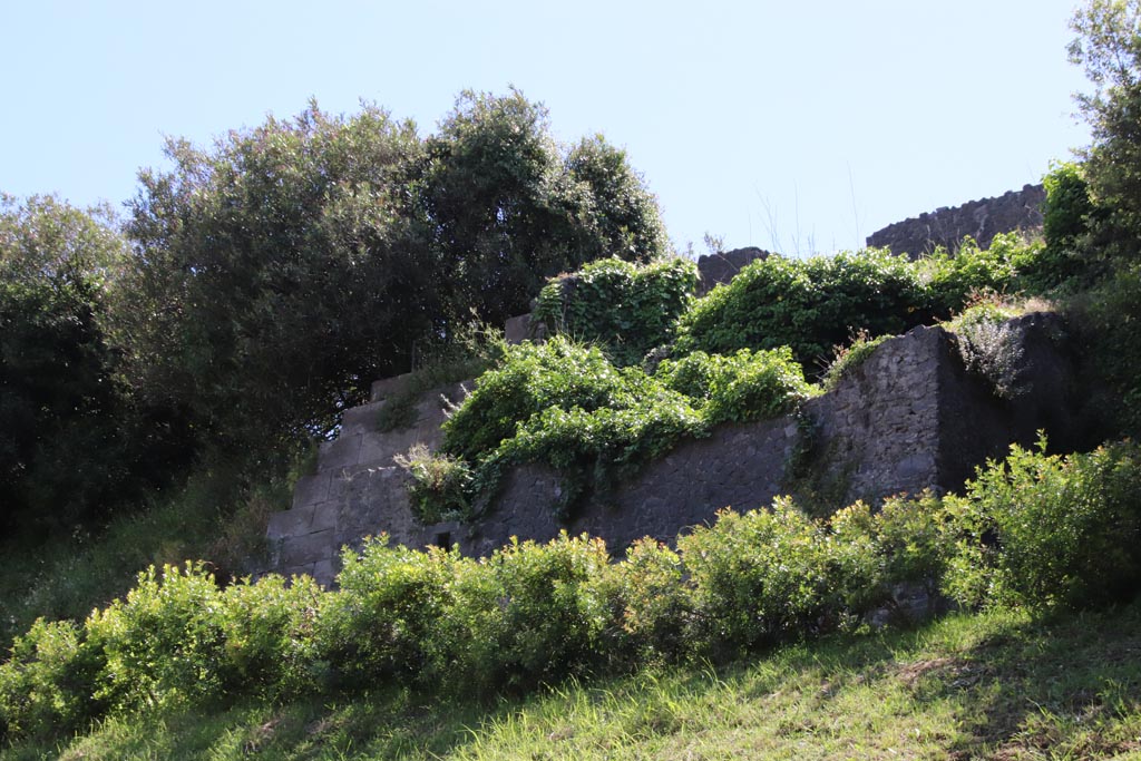 Tower VI, Pompeii. May 2010. Looking south-west towards Tower and City Walls. Photo courtesy of Klaus Heese.