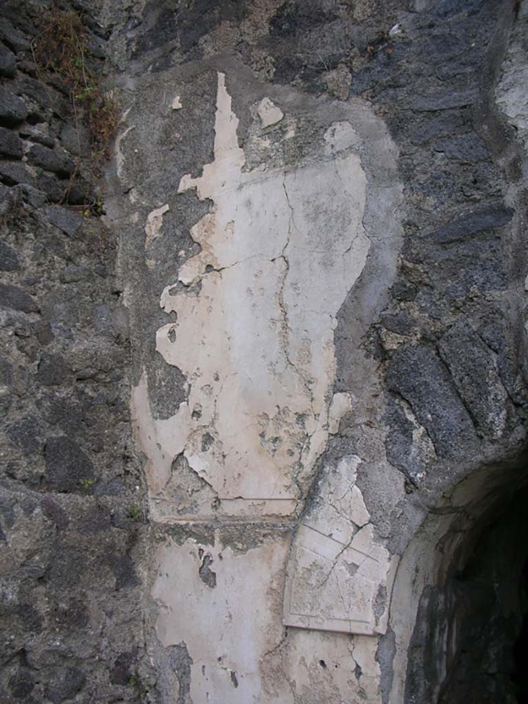 Tower VI, Pompeii. May 2010. 
Detail of remaining stucco on upper west doorway. Photo courtesy of Ivo van der Graaff.