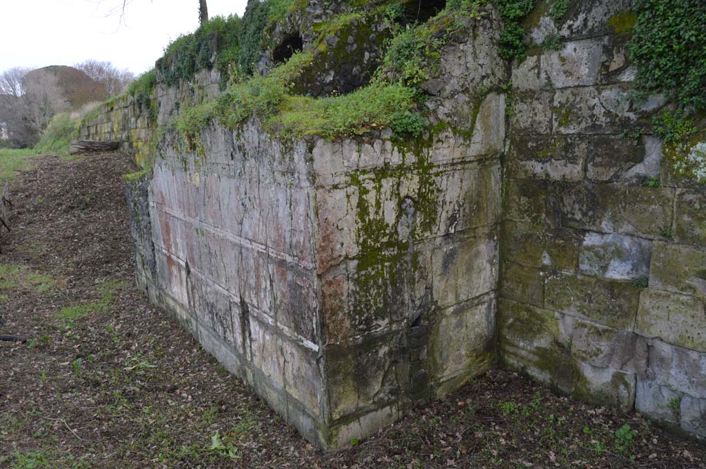 T8 Pompeii. Tower VIII. March 2018. Looking east along city wall from north-west corner of tower
Foto Taylor Lauritsen, ERC Grant 681269 DÉCOR.