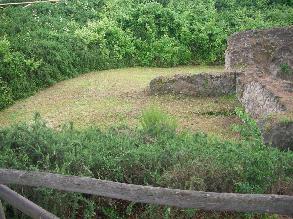 Tower IX, Pompeii. May 2010. Looking south across east side of tower. Photo courtesy of Ivo van der Graaff.